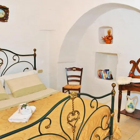 Trullo Del Pino 4 * تْشيستيرنِنو